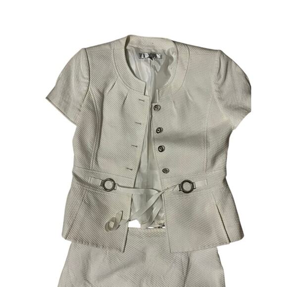 EUC Tahari by Arthur S. Levine sz 6 short sleeve button up top w matching skirt - Picture 3 of 12